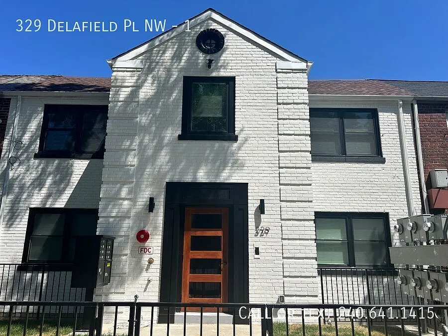 Charming 3 BR/1 BA Apartment in Petworth! — Photo 3