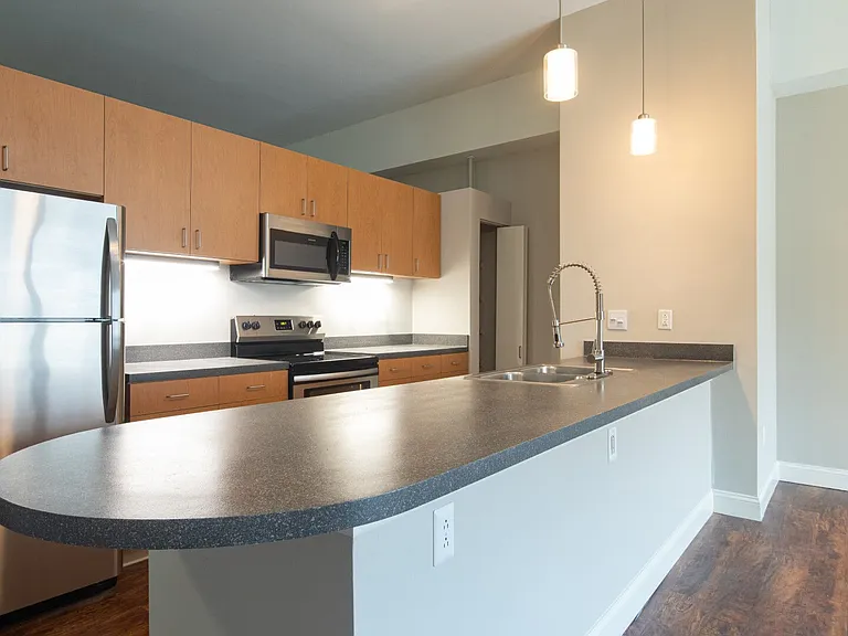 Metro On Granby Apartments — Photo 32