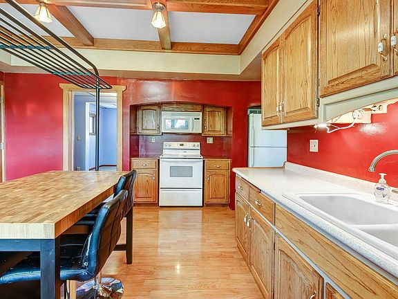5th image of 10421 W Fond Du Lac Ave #A