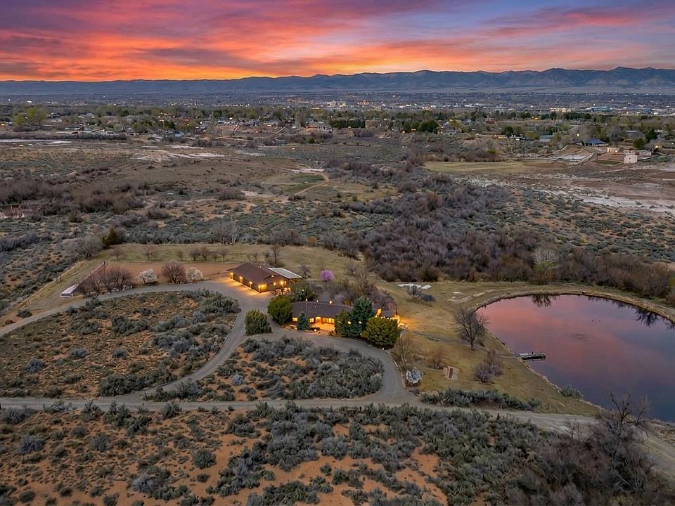 1st image of 2108 Desert Hills Rd