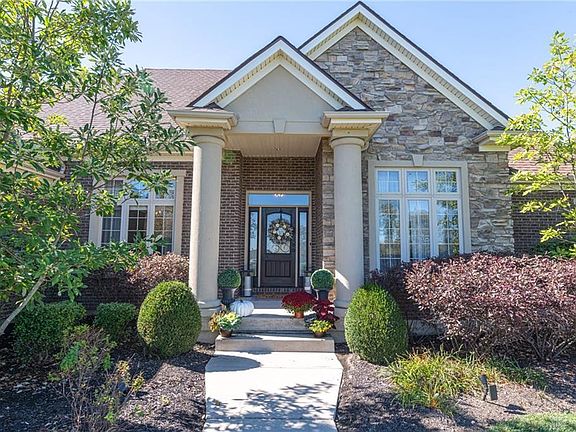 3rd image of 7601 Olivia Ct