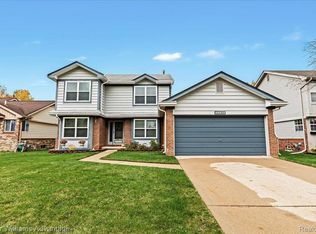 44672 Ridgefield Rd, Canton, MI 48188