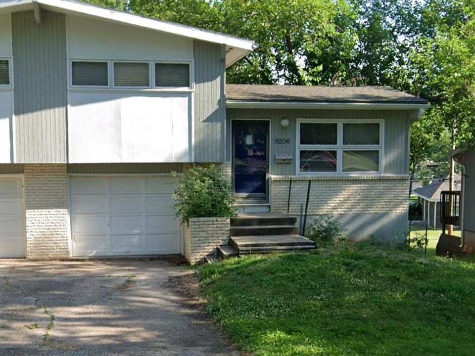 1st image of 9206 W 83rd Ter