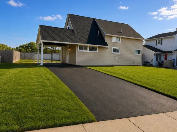 18 Nestingrock Ln, Levittown, PA 19054