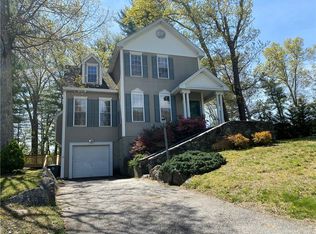 37 S Pond Dr, Coventry, RI 02816