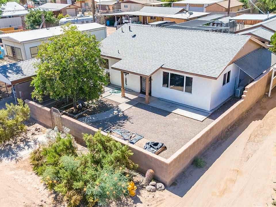 1st image of 28549 Bakersfield Ave