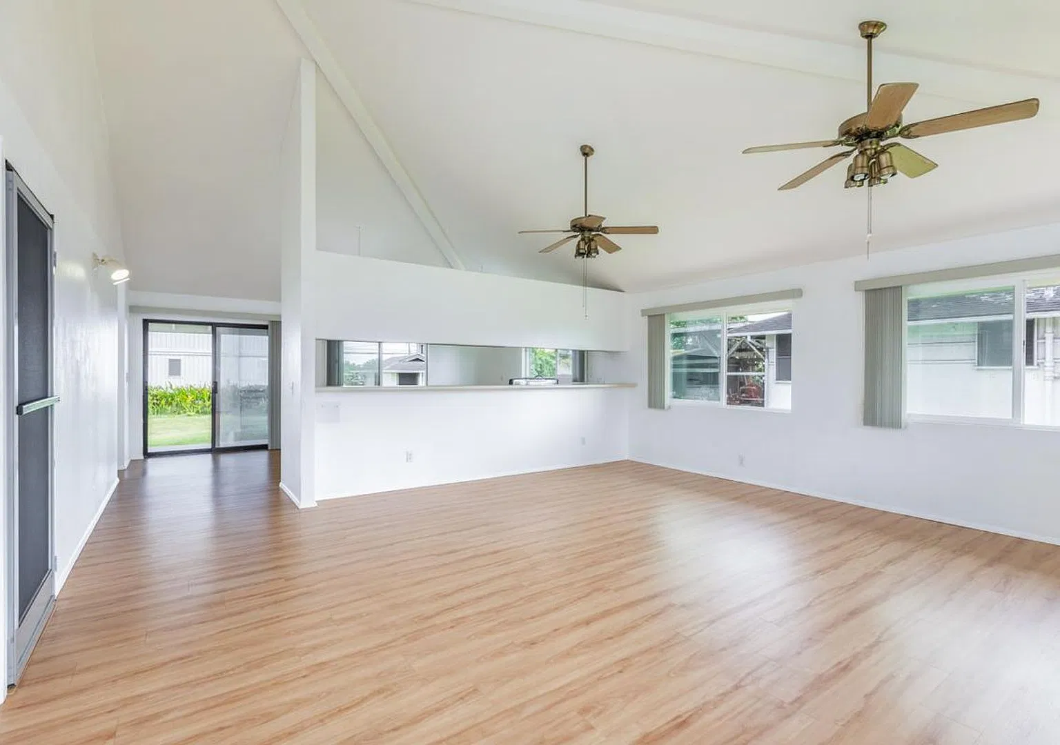 Centrally Located 3-Bedroom Home in Lihue's Isenberg Subdivision — Photo 2