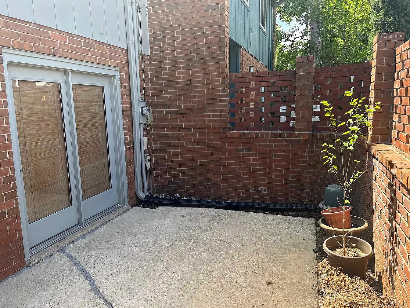 3 bed, 1314 sqft, $1,900 — Photo 1