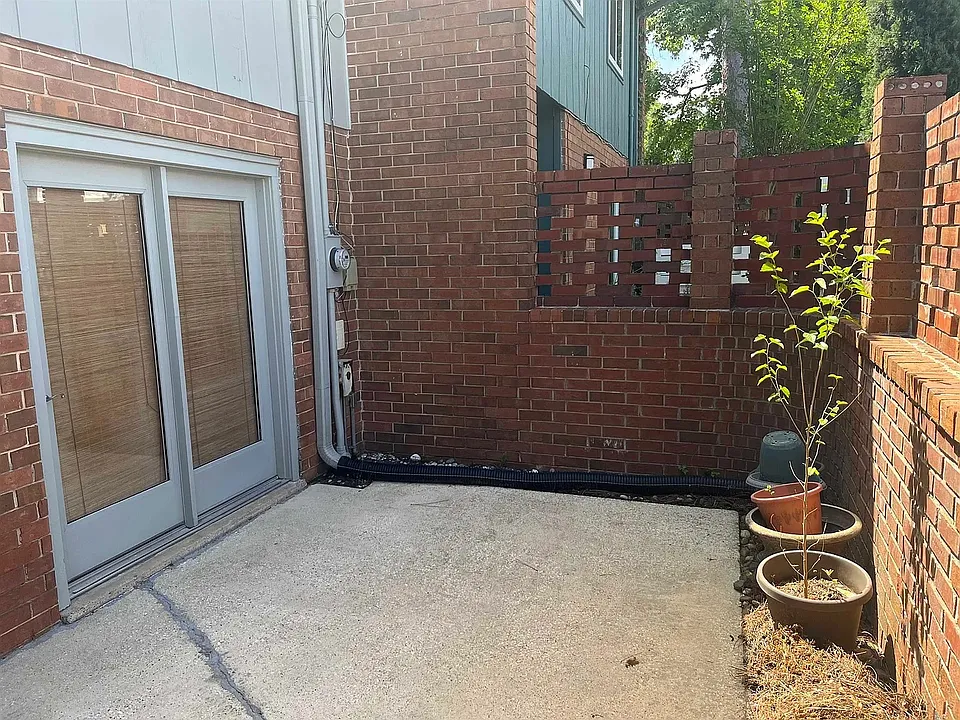 206 Belmont Rd