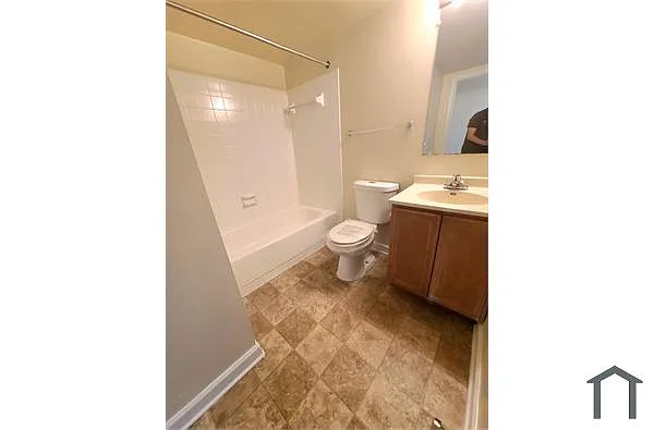 Building Photo - 1100 Orleans St #101