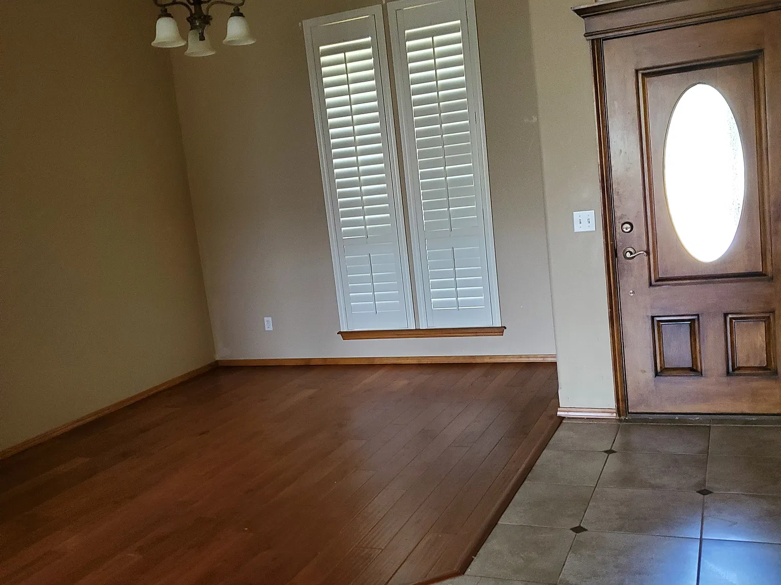 4 bed, 2427 sqft, $2,200 — Photo 4