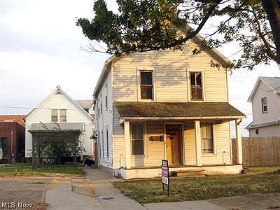 1st image of 207-205 W 10th St