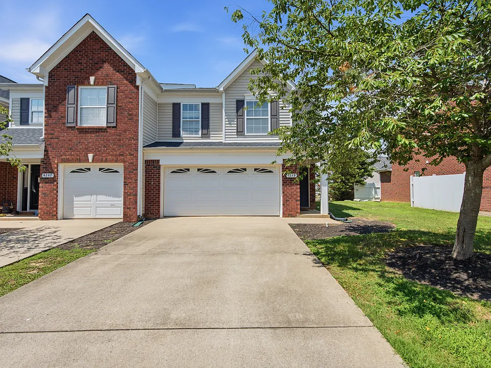 4249 Aurora Cir