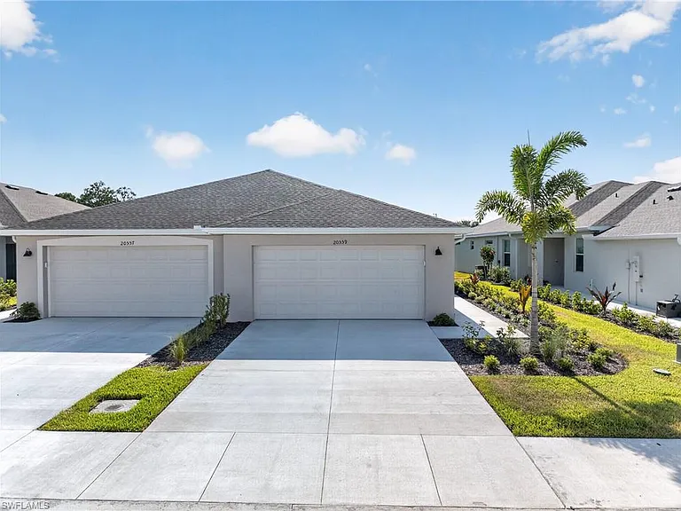 20559 Hazelnut Ct S — Photo 1