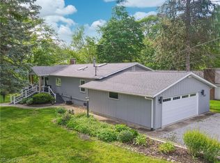 1465 Forest Dr, Akron, OH 44312