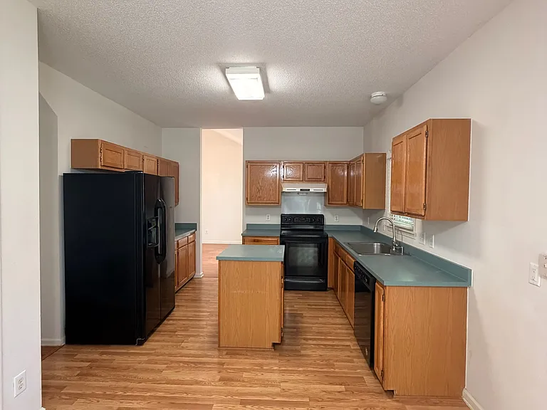 8812 Maplestead Dr — Photo 5