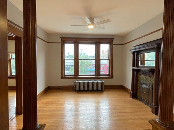 4752 N Lincoln Ave #2