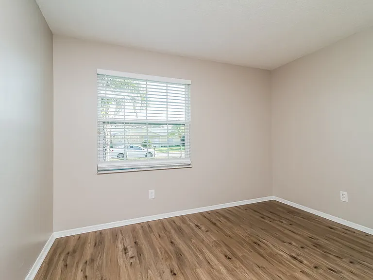 1533 Colony Ave — Photo 13