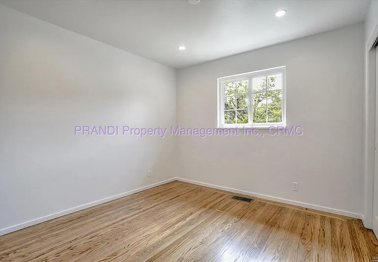 2040 Shady Ln — Photo 13