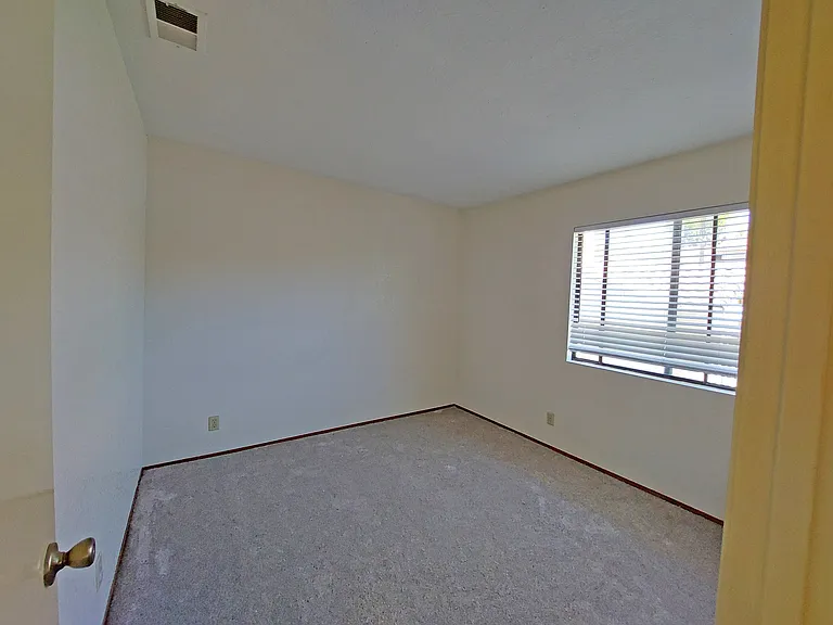 11710 Calle Vivienda — Photo 15