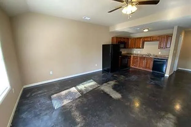 2413 Court Street (new) - B — Photo 4