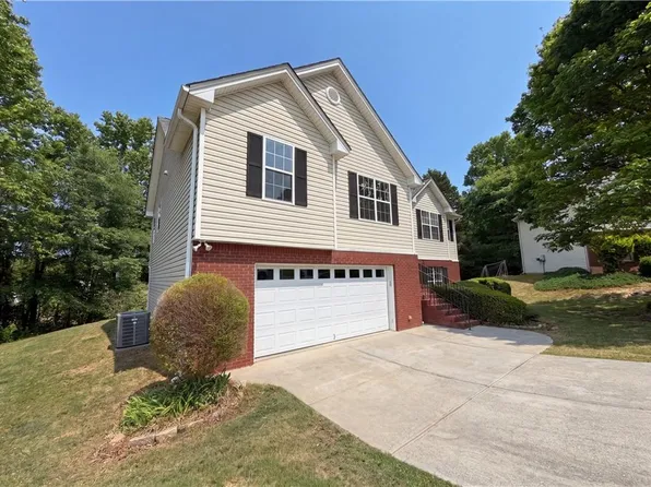 3222 Keenly Ives Ct, Buford, GA 30519
