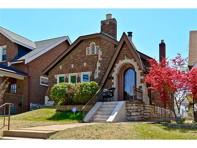 4084 Toenges Ave photo 1