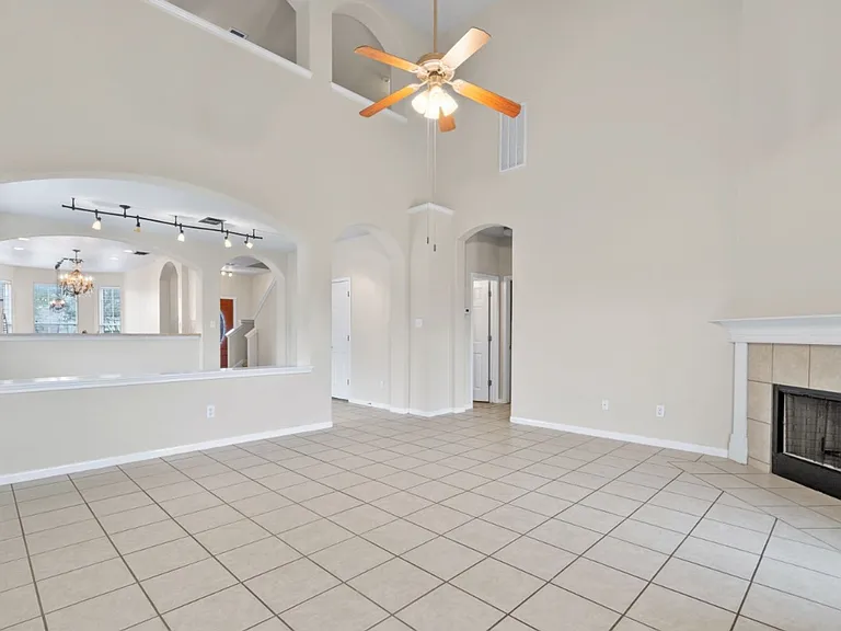 652 Dark Horse Ln — Photo 13