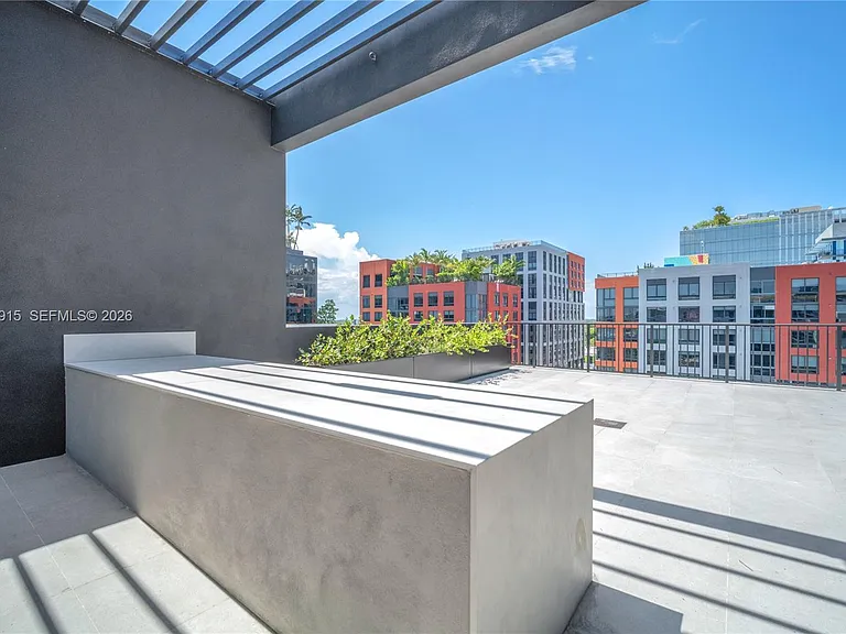 91 NW 27th St #503 — Photo 21