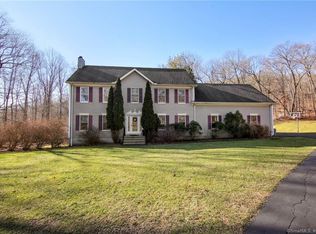 201 Hattertown Rd, Monroe, CT 06468