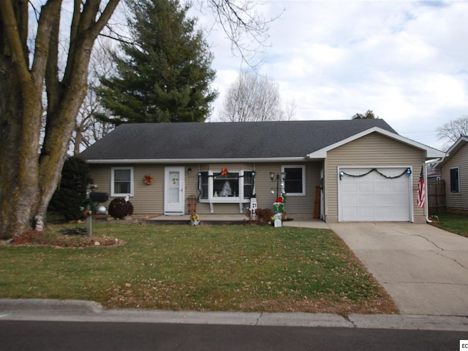 1st image of 623 1st St N