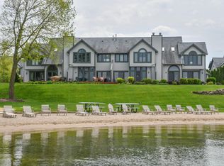 S75W17794 Harbor Cir, Muskego, WI 53150