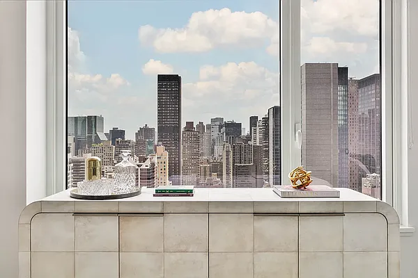 Rented by Mossanen Group | media 30