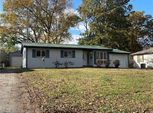 806 N Main St, Butler, MO 64730