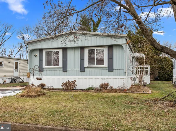 6431 Finley Dr #T, Morrisville, PA 19067