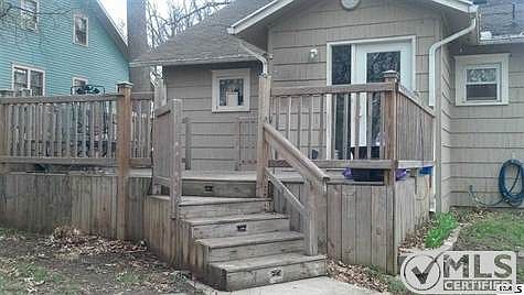 3rd image of 717 Woodlawn Ave