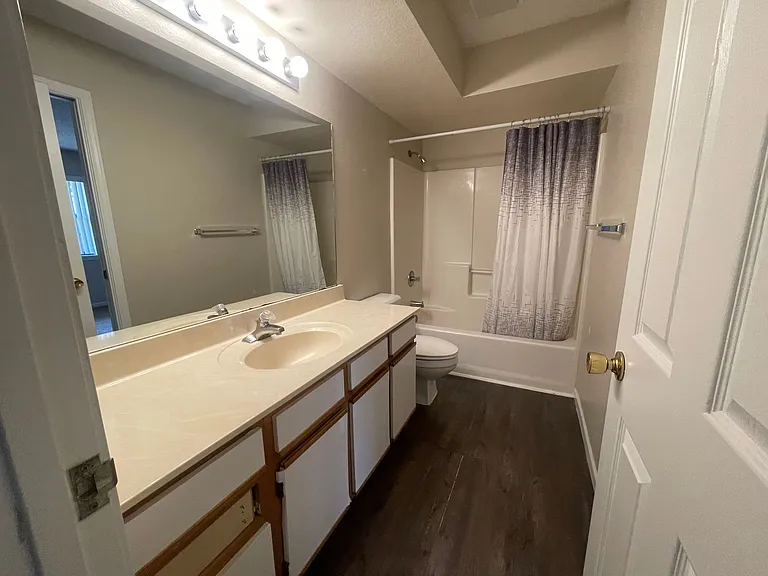 350 S Wildwood Dr #D3 — Photo 7
