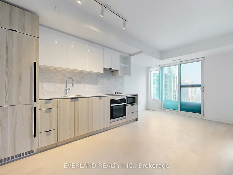 252 Church St #2512 — Photo 1