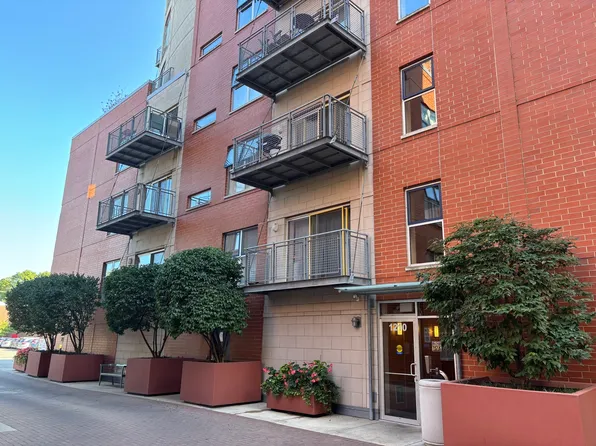 1210 Chicago Ave APT 204, Evanston, IL 60202