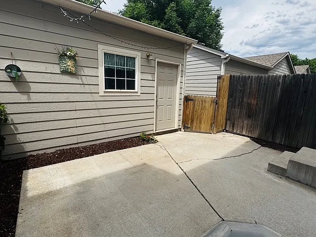 420 N Parkside Dr #C — Photo 15