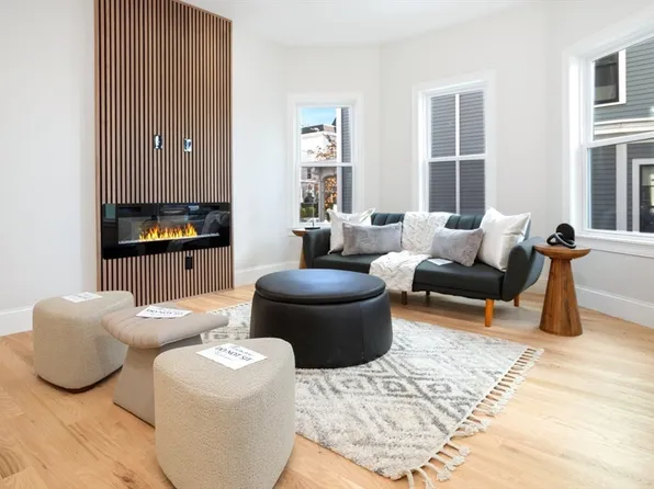 58 Putnam St #A, Somerville, MA 02143