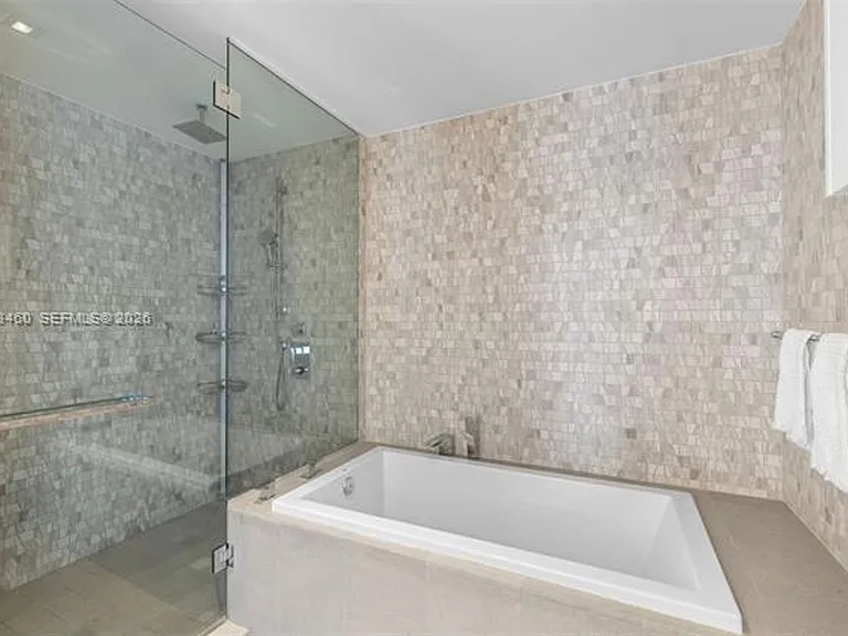 88 SW 7th St #1201 — Photo 27