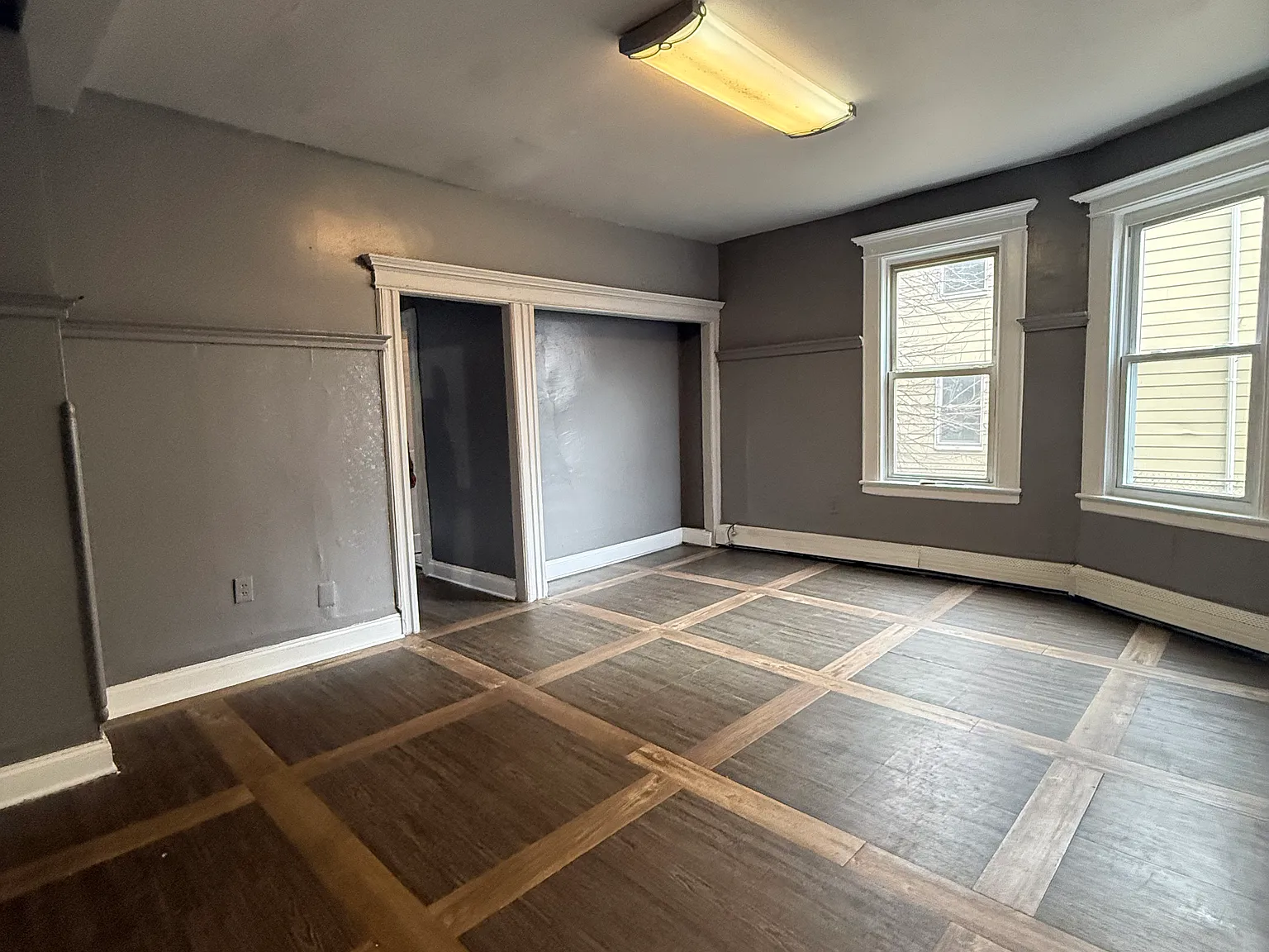 3 bed, $2,100 — Photo 2