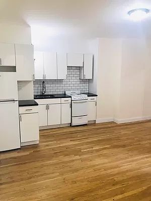 4th image of 3175 29th St APT B8