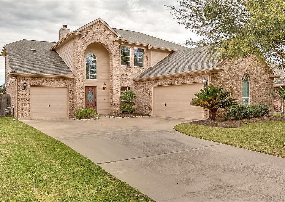 1st image of 25226 Sundown Canyon Ln