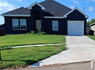 1401 Marshall St, Greenville, TX 75401