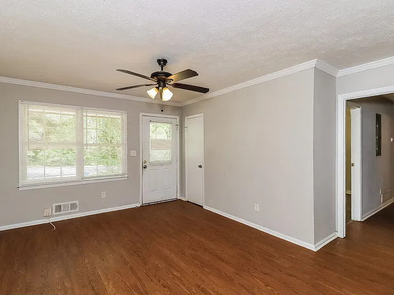 851 Grayson Hwy — Photo 9