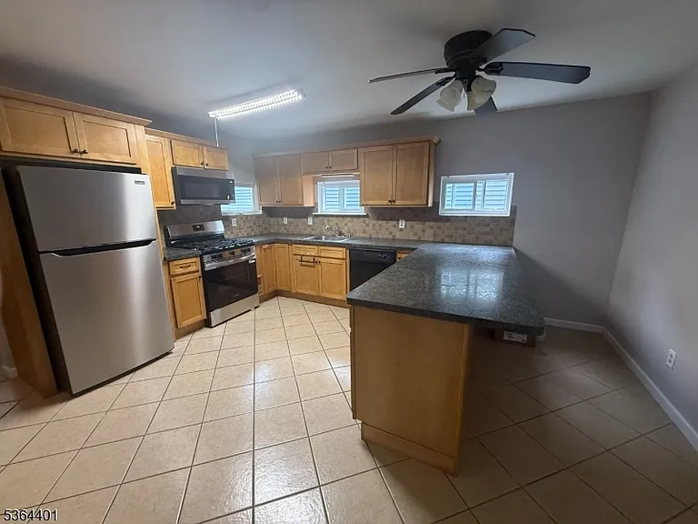 15 Diamond Dr — Photo 4