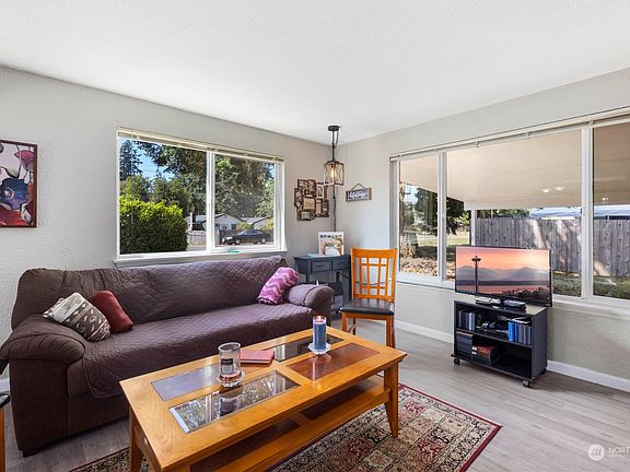 5th image of 9719 Lawndale Avenue SW