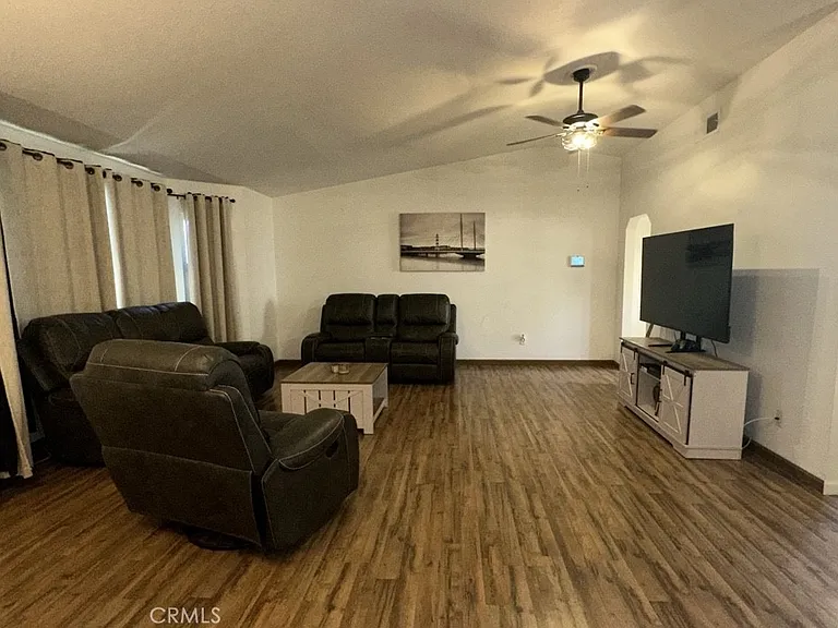 17890 Garden Glen Rd — Photo 11